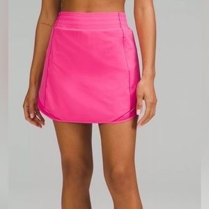 NWT Lululemon Hotty Hot HR Sonic Pink Skirt Size 12 Shorts Underneath